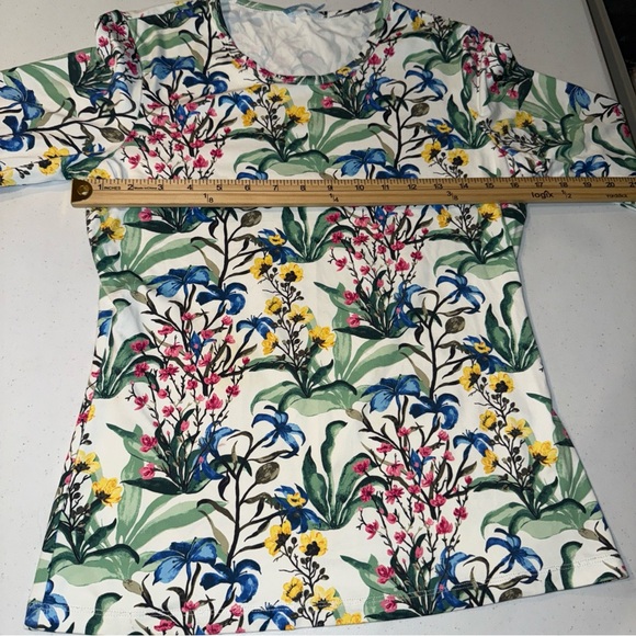 J. McLaughlin Signature Tee Catalina Cloth Top Floral  Nature Size Small - Picture 6 of 10